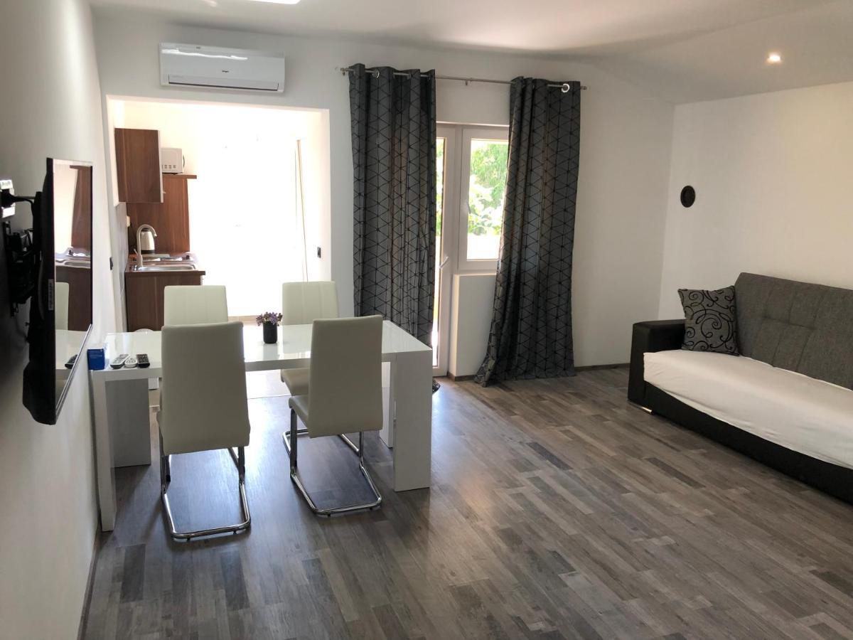 Apartmani Bm Биоград-на-Мору Экстерьер фото